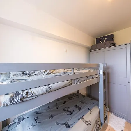 Modern Flat 2 Bedrooms With Open View , Cleaning Included Middelkerke