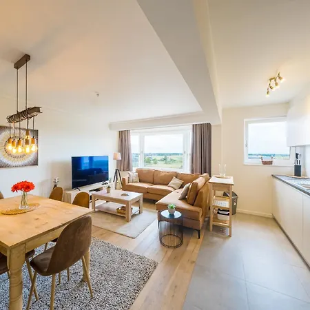 Apartment Modern Flat 2 Bedrooms With Open View , Cleaning Included