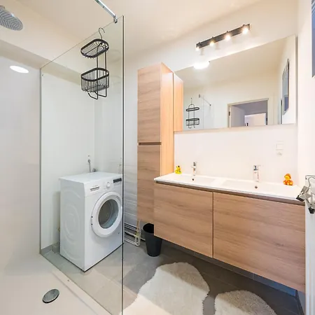 Modern Flat 2 Bedrooms With Open View , Cleaning Included Apartment *